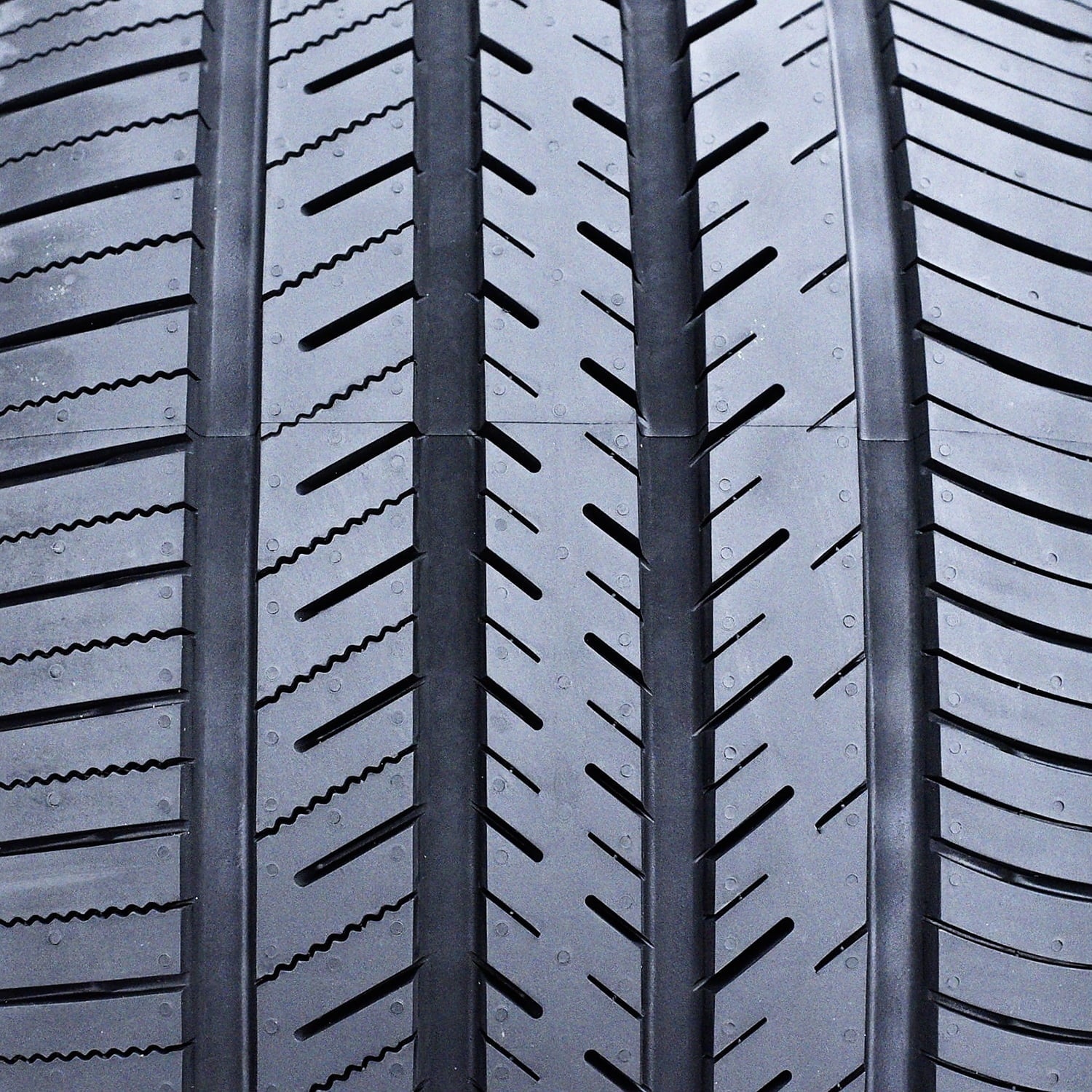 Set of 4 (FOUR) Atlas Force UHP 245/45R20 ZR 103Y XL A/S High Performance All Season Tires Fits: 2005-10 Chrysler 300 C SRT8, 2006-10 Dodge Charger SRT8